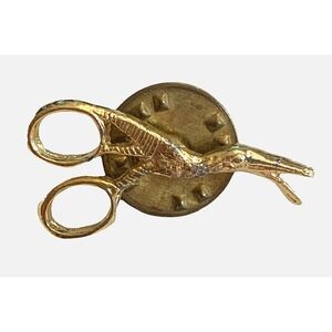 Vintage Stork Scissors Embroidery Sewing Lapel Tie Hat Pin ~ Gold Tone ~ 1 inch